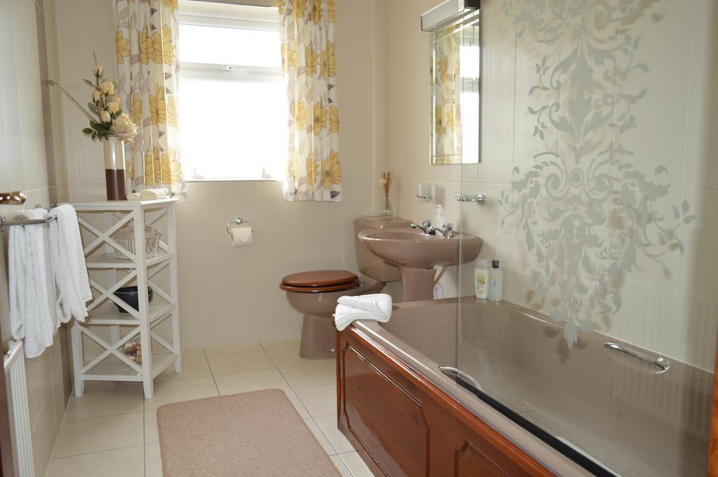 Caseys Homedale Кілларні Номер фото